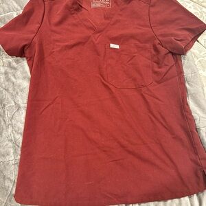 Figs Catarina one pocket Scrub Top, Cranberry Red, Small.